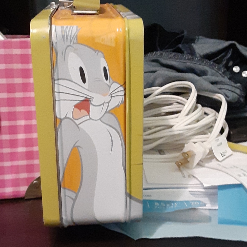 Roger the Rabbit Tin - Picture 4 of 4